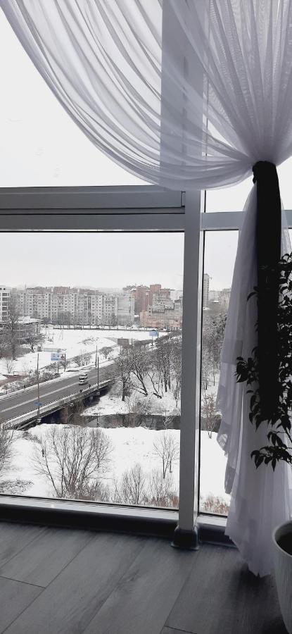 Сучасний Люкс З Приголомшливим Виглядом! Khmelʼnytsʼkyy Exterior foto